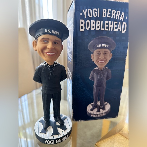 New York Yankees Limited Edition Bobble head Yogi Berra Brand New